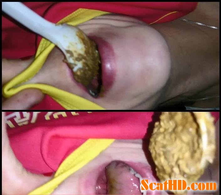 REAL SCAT SWALLOW GIRL - Incredible Scat Amateur Feeding A Lot Of SHIT [FullHD 1080p]