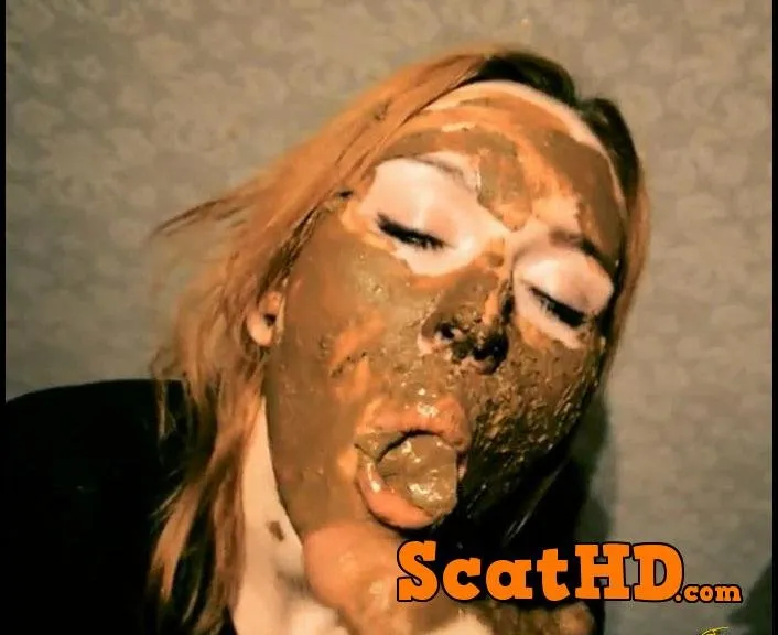 KassianeArquetti - MegaSuck Shit Stick Poop Videos [FullHD 1080p]