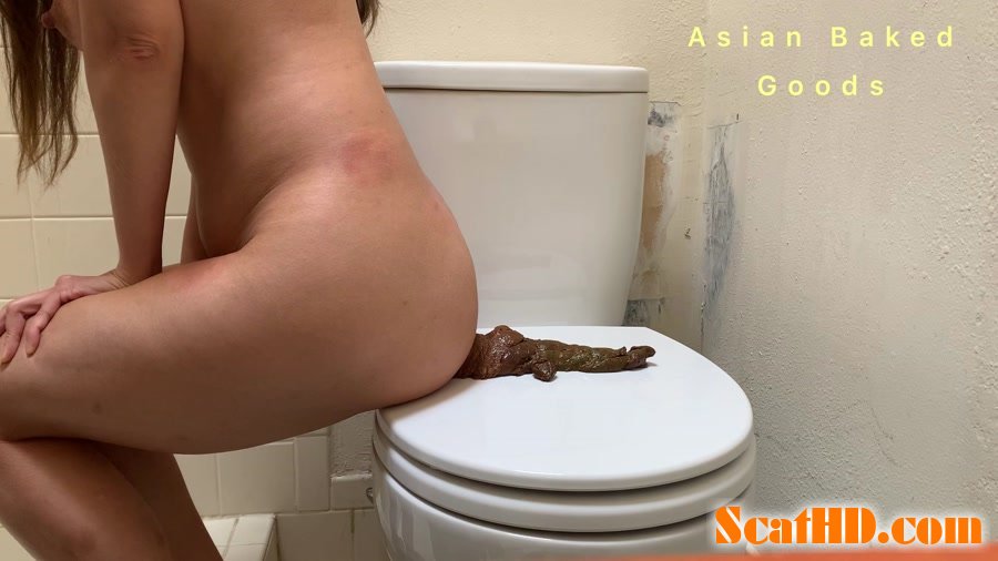 Marinayam19 - Shit side ways on the toilet seat [FullHD 1080p]