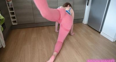 Ninounini - Shitting ass for yoga [FullHD 1080p]