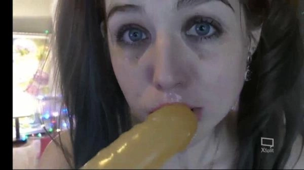 NicolRemy - Adorable and sexy naked Russian girl pukes [HD 720p]