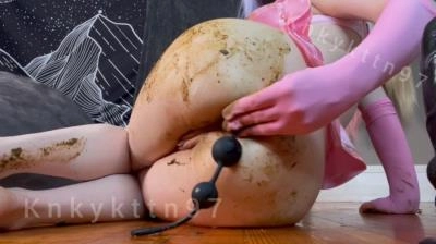 KnkyKttn97 - Pink And Brown [HD 720p]