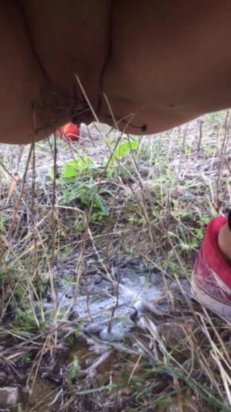 Linda aka VeganLinda - Roadtrip Spain And France 7 Days Pee And Shit Part 1 [SD]