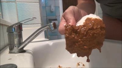 Mistress Roberta - Huge Diarrhea In Sink [SD]