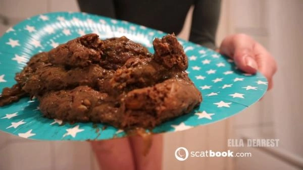 Ella Dearest aka Efro Ella - Eat Shit Or Else [FullHD 1080p]