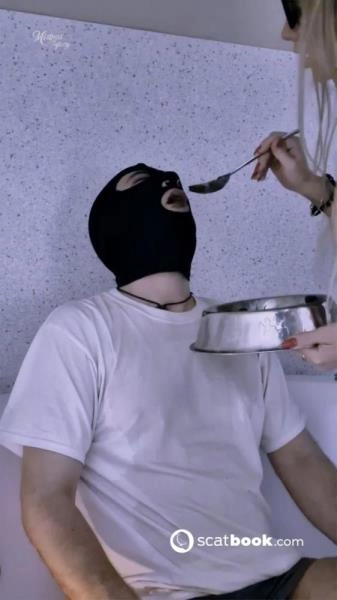 Miss Infinity - PRIMERA VEZ CON MI RETRETE HUMANO FIRST TIME WITH MY HUMAN TOILE [SD]