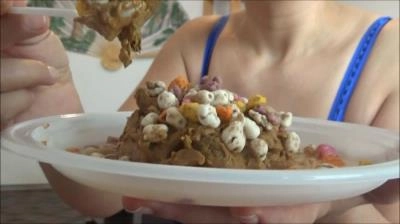 Mistress Roberta - Delicious Shit Cake [SD] Scat Porn HD