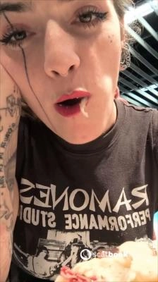 Malafalda - Food Airport [SD] Scat Porn HD