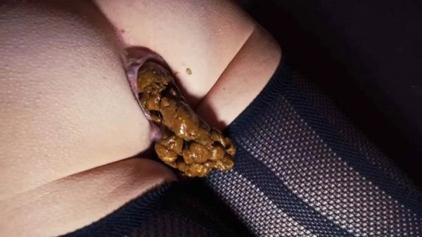 Mia Skye aka MiaRoxxx - Stockings Poop [HD 720p]