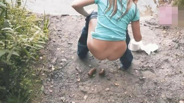 Mia Skye aka MiaRoxxx - The Pond [HD 720p]