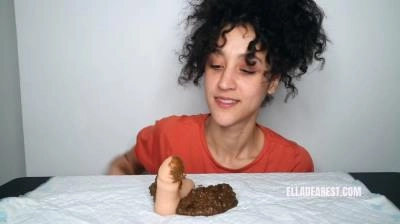 Ella Dearest aka Efro Ella - PEE PEE POO PLAY [HD 720p] Scat Porn HD