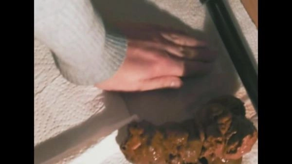 Mia Skye aka MiaRoxxx - Hot Shit, Hot Piss [HD 720p]