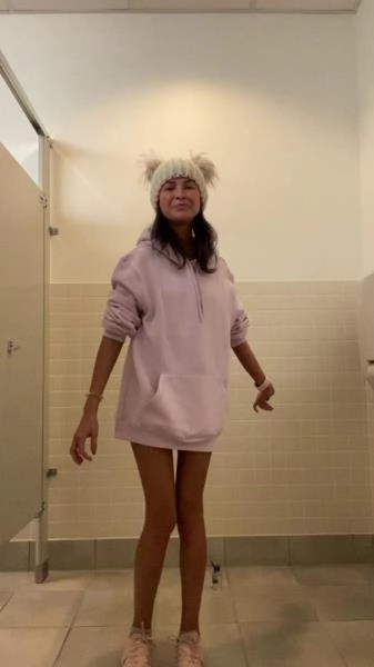 LilButtLex - Fisting and Stretching at the Dealership [UltraHD 2K]