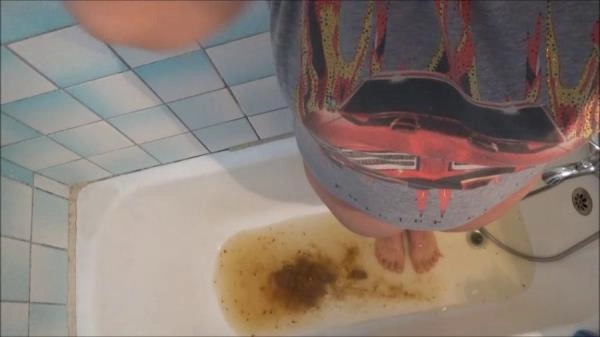 Mistress Roberta - Shitting Urge And Enema [SD]