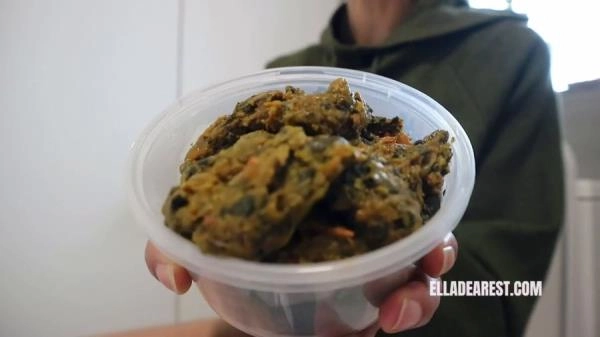 Ella Dearest aka Efro Ella - VEGGIE DELIGHT [HD 720p]