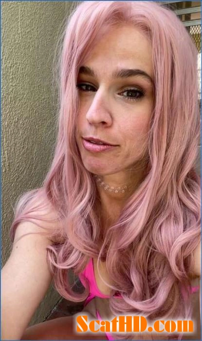 VibeWithMolly's Scat and Pissing Fetish Extravaganza in FullHD 1080p