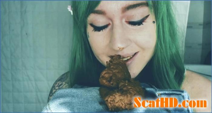 Vintage Mistress's Scat Panty Pooping Play in FullHD on Scat-Shop.com