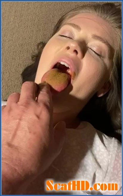 Sly Fox Delights in Scatbook Exclusive: Daddy Feeds His Hungry Girl