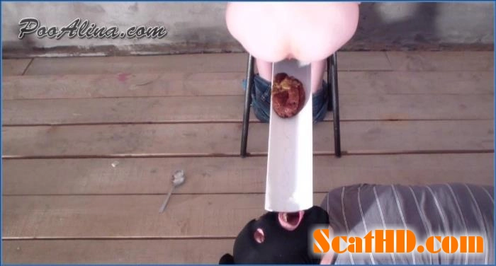 Alina's Smelly Scat Session After Eating Fish download from ScatHD.com 