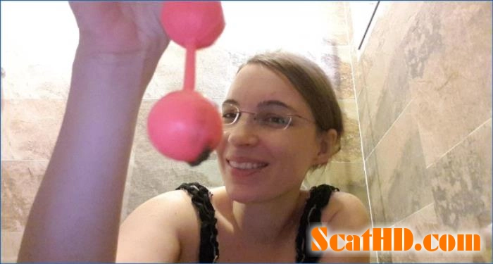 LittleMissKinky Scat and Smearing Fetish in UltraHD 4K download from ScatHD.com 