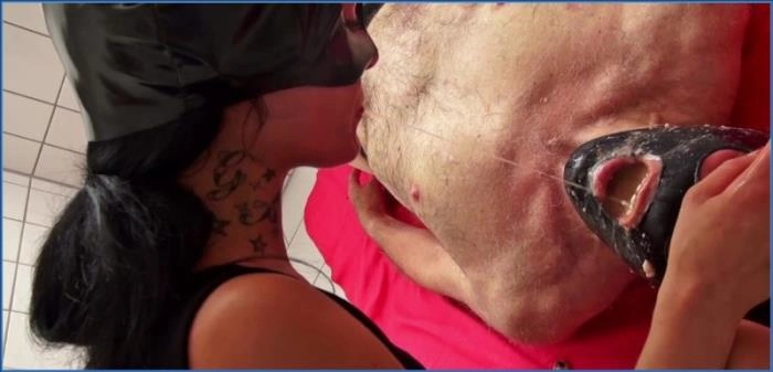 Lady Amy and Lady Atropa Dominate in Scatqueens-Berlin Exclusive download from ScatHD.com 