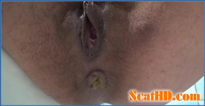 Mistress Roberta's POV Scat and Enema Experience