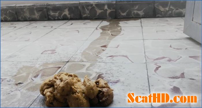 Badkitty España's Scat-Shop Balcony Fetish in FullHD download from ScatHD.com 