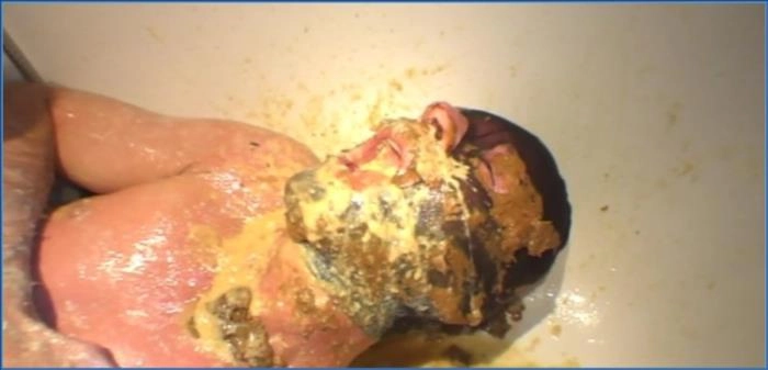 Lady Amy and Lady Atropa Dominate Toilet Slave in Scatqueens-Berlin Exclusive download from ScatHD.com 