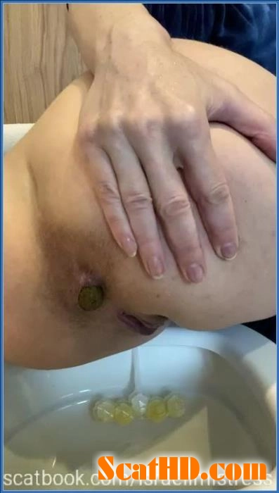 Download Strict Jardena's Scat and Pissing Femdom Session Scathd.com