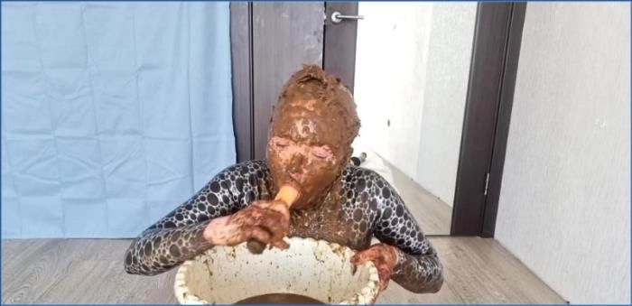 Download Scatlina's Kaviar Session: 17-Load FullHD Experience in Abandoned Restaurant Scathd.com