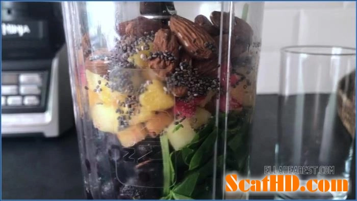 Ella Dearest in Scat and Farting HD Session download from ScatHD.com 