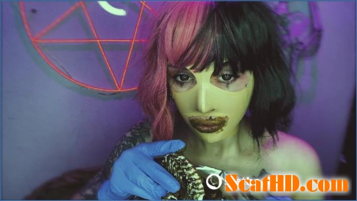 Bro, I Brought You Some Food - Sweet Betty Parlour's Anal and Kaviar Session in FullHD download from ScatHD.com 