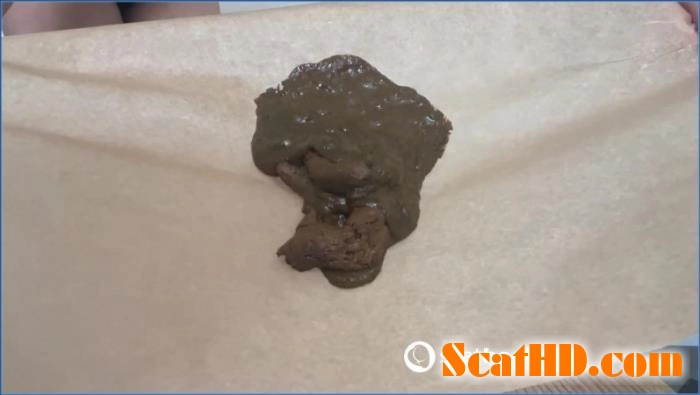 Ella Dearest Dominates in Stinky One: FullHD Pissing Femdom