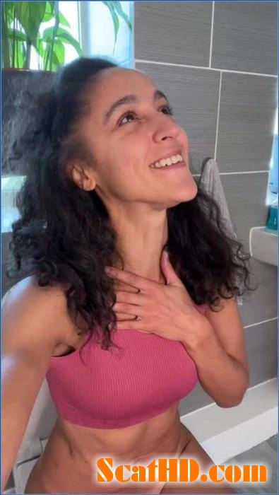 Ella Dearest's Intense Foodplay in The Loudest Plops FullHD 1080p