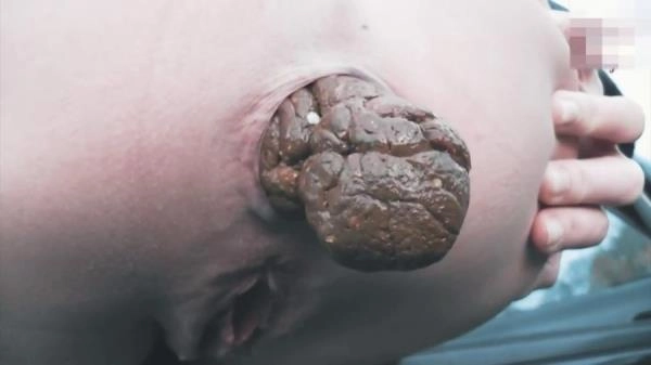 Mia Skye aka MiaRoxxx - Car Piss And Shit [HD 720p]