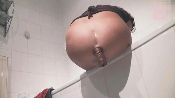 Download Mia Skye aka MiaRoxxx - Intense Dirty Anal and Defecation in HD 720p Scathd.com