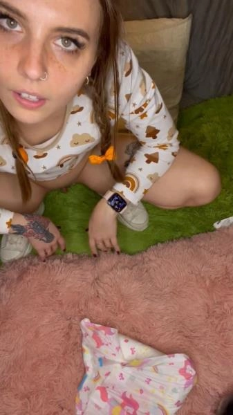 Crapped n Came In This Thick Diaper [UltraHD 2K] Solo, Teen download from ScatHD.com 