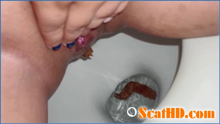 Cagando na privada com vontade - Scat, Anal [HD 720p] 2025 download from ScatHD.com 