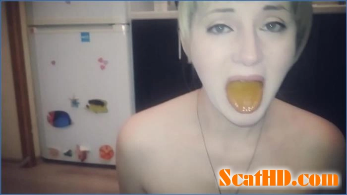 Masturbating and Fetish clips with Elecebra in a Brutal Vomit show download from ScatHD.com 
