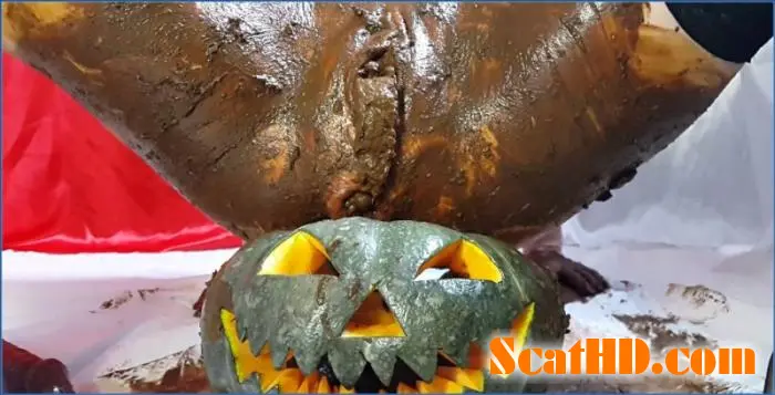 Anna Coprofield Trick Or Treats Her Bloody Pussy Full Of Shit download from ScatHD.com 