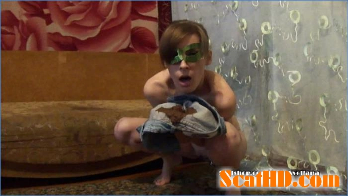 Svetlana Fills Her Denim Shorts with Pee and Shit in Solo Scat Porn download from ScatHD.com 