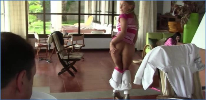 Princess Nikki's rough Kaviar video in FullHD download from ScatHD.com 