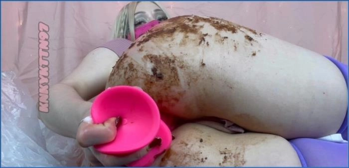 Kinky Bakery Anal Scat with KnkyKttn97 in HD download from ScatHD.com 