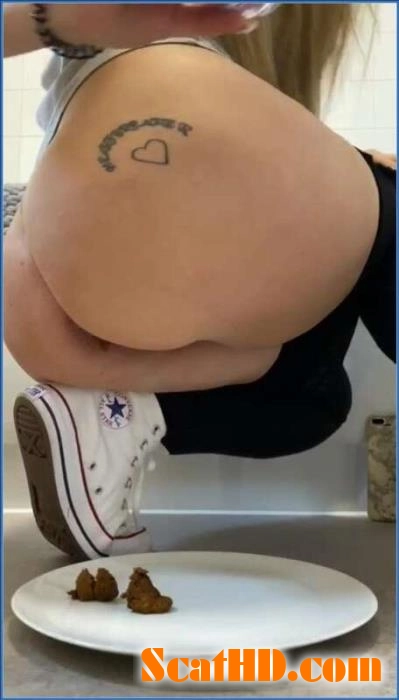 Download A light snack for my fans - Scat, Femdom [SiteRip] 2022 Scathd.com