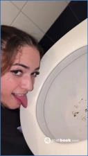 Puke and Foodplay with Malafalda in Toilet-darkfans Scat Release