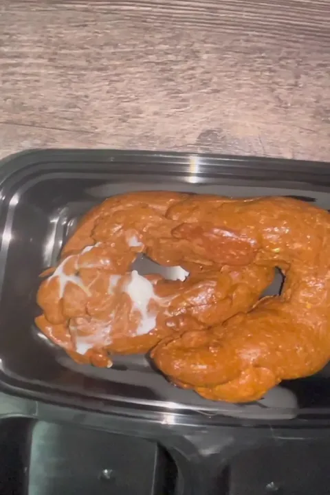 Kaviar Connoisseur Delivers a Hefty Scat Feast on Camera download from ScatHD.com 