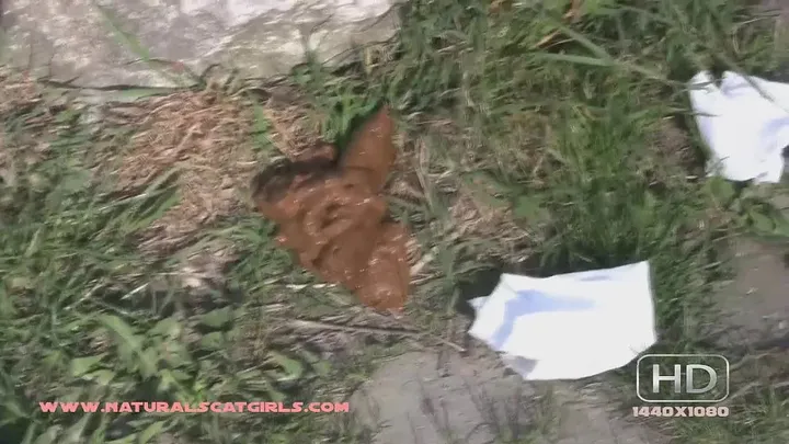 Solo Amateur Girl Gets Messy with Natural, Sloppy Scat - Wet
