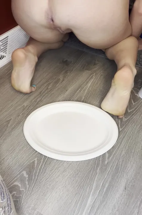Fat, Firm Turds Pile Up in an Unmissable Scat Blowout