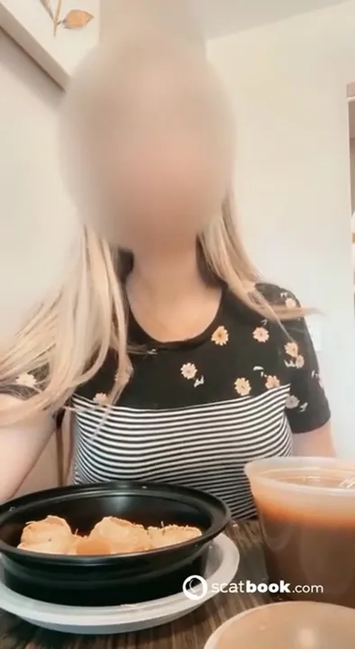Arab Scat Goddess Commands the Frame in a Majestic Solo Defecation