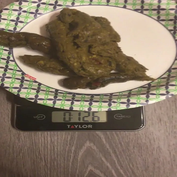Deep Impact Weighs Her Fresh Shit Load in a Cheeky Experiment - Scat download from ScatHD.com 